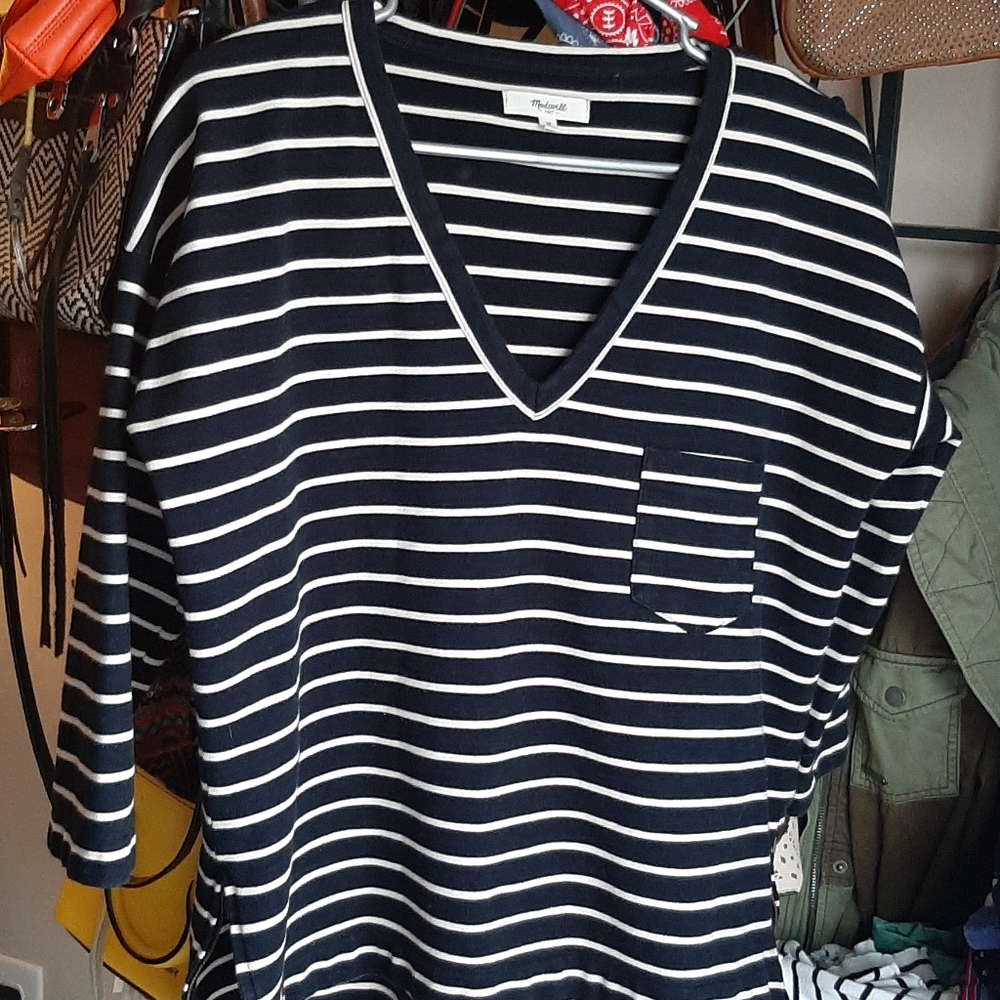 Madewell Vneck zippered slit sides top